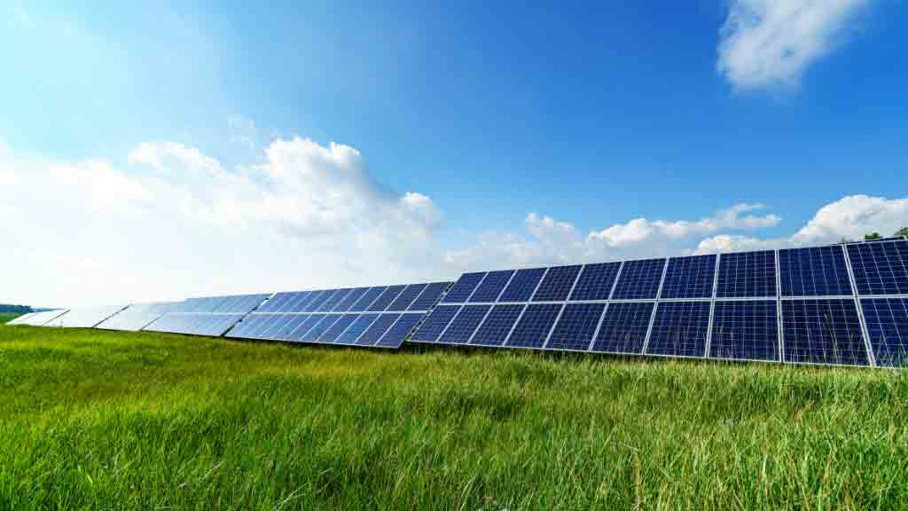 Why is solar energy good for the environment