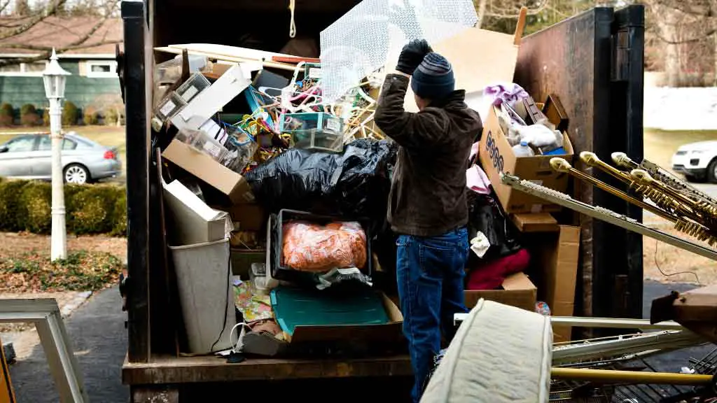 Is dumpster diving illegal in Wyoming